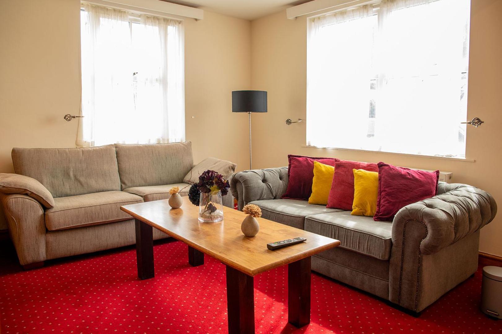 The Knighton Apartment Luaran gambar